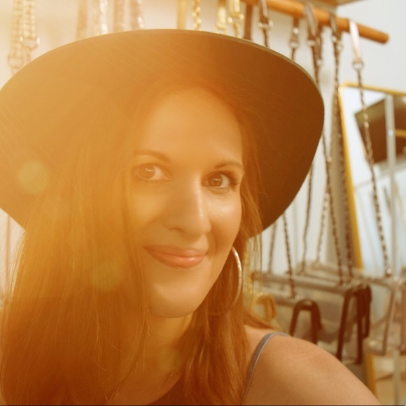 Friends call me TrendyJen🌈🦄| the endless dresser - Picture 13 of 16